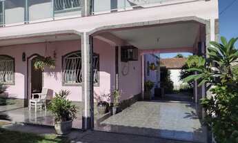 Imagem 4: Excelente imóvel constituído por 02 casas, sendo ambas com 03 quartos, mais anexo de 01 qu