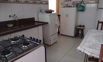 Imagem 7: Excelente casa com 02 quartos, sendo 01 suíte, ótima sala, cozinha, banheiro, área de serv