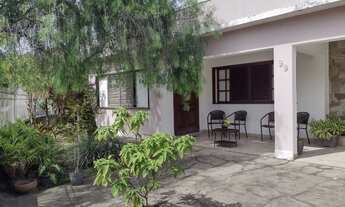 Imagem: Excelente casa no Centro de Araruama, composta