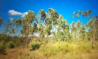 Imagem 2: Excelente sítio com 138.545,00m², composto por 01 casa de 2 andares com 05 quartos, 02 ban