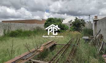 Imagem 5: Ótimo terreno de esquina todo murado com 317,42m², dentro de condomínio com boa localizaçã