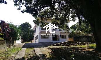 Imagem 4: Excelente casa duplex com 04 quartos, sendo 02 suítes, ampla sala, cozinha, banheiro, área