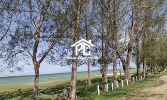 Imagem 2: Casa com 02 Quartos sala cozinha banheiro área de serviço varandas garagem anexo varandas