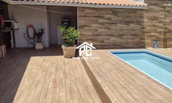 Imagem 4: Casa de Luxo à Venda em Araruama-RJ, no Bairro XV de Novembro: 3 Quartos, 3 Suítes, 2 Sala