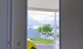 Imagem: Excelente Casa de 3 Dormitórios no Condomínio