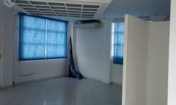 Imagem 7: Casa comercial para locação na Vila Trujillo, Sorocaba-SP: 1 sala, 4 banheiros, 5 vagas de