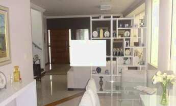 Imagem: Casa de luxo em condomínio à venda em