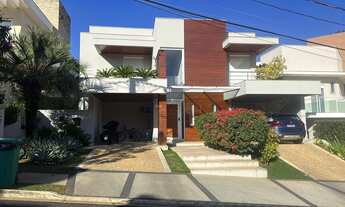 Imagem: Casa em Condomínio 4 Quartos, 2 Suítes