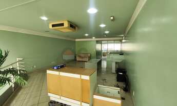 Imagem 2: Aluguel de Prédio Comercial de Alto Padrão no Centro de Sorocaba-SP: 3 Banheiros, 8 Vagas