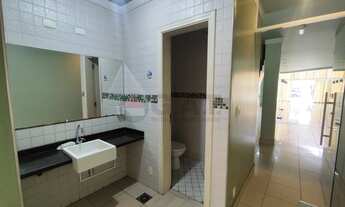 Imagem 7: Aluguel de Prédio Comercial de Alto Padrão no Centro de Sorocaba-SP: 3 Banheiros, 8 Vagas