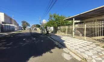 Imagem 7: Imperdível Casa à Venda em Sorocaba-SP, Vila Trujillo: 3 Quartos, 1 Suíte, 2 Salas, 3 Banh