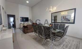 Imagem 2: Casa em Condomínio à Venda em Horto Florestal, Sorocaba-SP: 3 Quartos, 1 Suíte, 2 Salas, 1