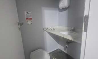 Imagem 2: Sala Comercial à Venda no Centro de Sorocaba-SP: 3 Salas, 4 Banheiros, 117m² de Área