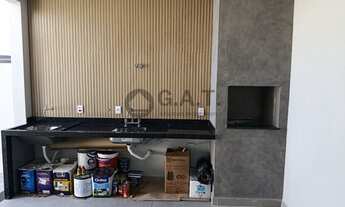 Imagem 2: Casa em Condomínio à Venda em Sorocaba-SP: 3 Quartos, 1 Suíte, 2 Salas, 3 Banheiros, 4 Vag