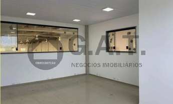 Imagem 3: Excelente oportunidade: Galpão comercial de alto padrão com 10 banheiros, 10 vagas de gara