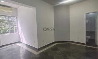 Imagem 4: Sala Comercial à Venda no Centro de Sorocaba-SP: 3 Salas, 4 Banheiros, 117m² de Área