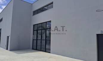 Imagem 2: Galpão Comercial de 300m² com 4 Vagas de Garagem para Locação em Araçoiaba da Serra-SP, Re