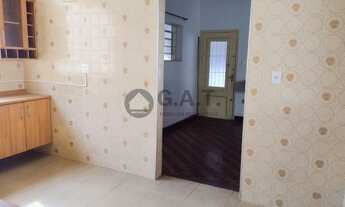 Imagem 6: Casa para locação no Centro de Sorocaba-SP: 3 quartos, 1 sala, 2 banheiros, 3 vagas de gar