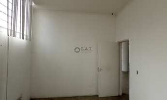 Imagem 3: Salão Comercial para Locação no Centro de Sorocaba-SP: 3 Salas, 2 Banheiros, 1 Vaga e 420m