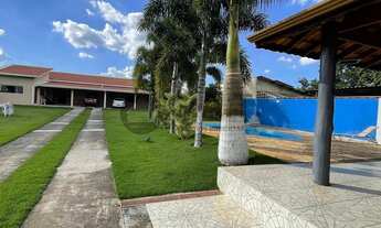 Imagem 2: Chácara à venda em Araçoiaba da Serra-SP: 3 quartos, 1 suíte, 1 sala, 2 banheiros, 8 vagas