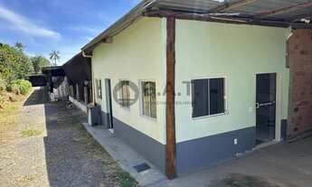 Imagem 4: Chácara de Luxo à Venda em Araçoiaba da Serra-SP, Bairro Ipero Mirim: 3 Quartos, 2 Salas