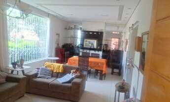 Imagem 4: Imóvel Espetacular à Venda em Sorocaba-SP: Casa de 4 Quartos no Jardim São Paulo, 2 Suítes