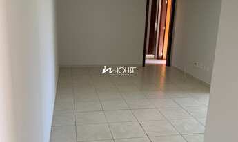 Imagem: Apartamento com três quartos sendo uma