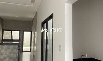 Imagem 5: Casa com três quartos sendo uma suíte no Bairro Alto Umuarama