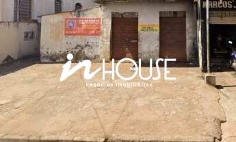 Imagem: Terreno com 250 m² em avenida no bairro