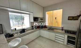 Imagem 7: Sobrado com 4 quartos sendo 2 suítes no Condomínio Village Karaíba