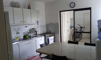 Imagem 2: Apartamento de Luxo em Casa Forte com 4 Quartos, 2 Suítes e 2 Vagas de Garagem - Edifício