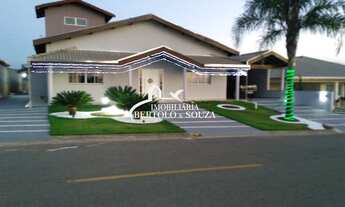 Imagem: 4 dormitórios, 1 suítes, 4 banheiro