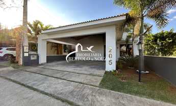 Imagem: 3 dormitórios, 1 suítes, 2 banheiro, 2