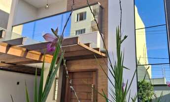 Imagem 3: Casa de alto padrão em Colina de Vila Velha - 4 quartos, 2 suítes, 3 salas, 3 banheiros, 2