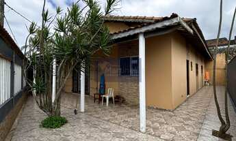 Imagem 3: Casa à venda em Itanhaém-SP, bairro Loty: 3 quartos, 3 suítes, 1 banheiro, 3 vagas de gara
