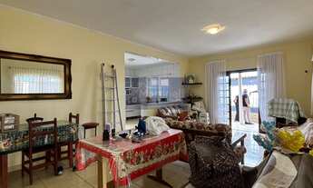 Imagem 4: Casa à venda em Itanhaém-SP, bairro Loty: 3 quartos, 3 suítes, 1 banheiro, 3 vagas de gara