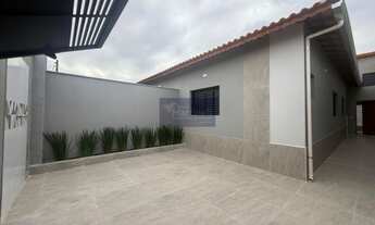 Imagem: Imperdível Casa à Venda em Mongaguá-SP