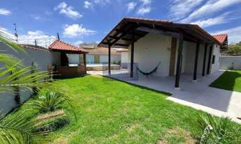 Imagem 5: Imperdível Casa à Venda em Itanhaém-SP: 4 Quartos, 1 Suíte, 4 Vagas de Garagem e 200m² no