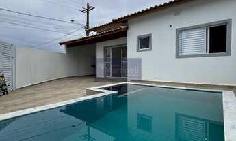 Imagem 2: Oportunidade única: Casa à venda em Itanhaém-SP, no bairro Jamaica, com 2 quartos, 1 suíte