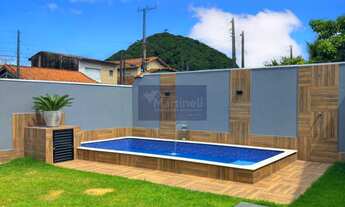 Imagem 2: Casa à venda em Mongaguá-SP, bairro Santa Eugênia: 3 quartos, 1 suíte, 1 sala, 3 banheiros