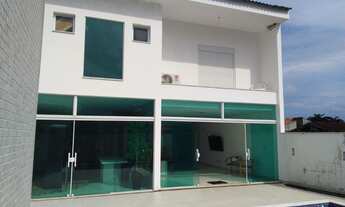 Imagem: Casa de luxo em condomínio na Guacira