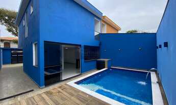 Imagem 2: Imperdível casa à venda em Suarão, Itanhaém-SP: 3 quartos, 3 suítes, 2 salas, 4 banheiros