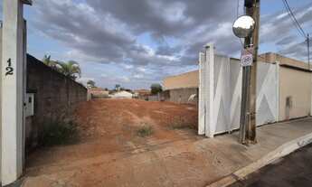 Imagem: Terreno em Condomínio à Venda em Vicente