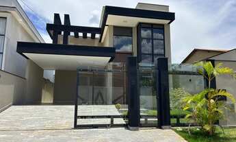 Imagem: Sofisticada casa com 04 suítes na Rua 12