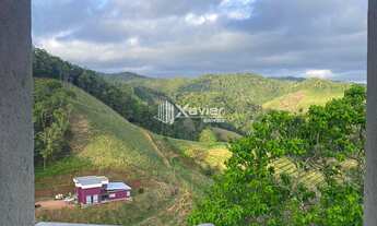 Imagem 1: Chácara com 5.000m² à Venda em Todos os Santos, Guarapari/ES - Vista Panorâmica e Casa em