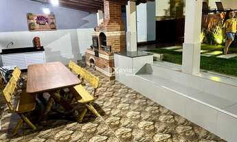 Imagem 5: Casa mobiliada com 4 quartos, lazer completo e piscina a 1 quadra do mar em Setiba, Guarap