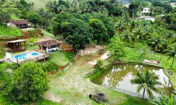 Imagem 3: Chácara 10.000m² com Lagoa, Piscina e 3 Casas em Cachoeirinha - Guarapari/ES