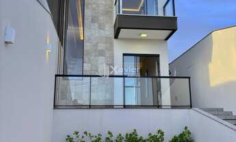 Imagem: Casa Duplex de Alto Padrão com Vista para