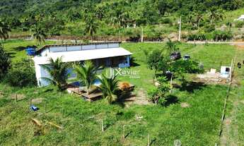 Imagem: Chácara à venda com 1.300 m², casa nova