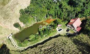 Imagem: Chácara com 10.000 m², chalé, piscina